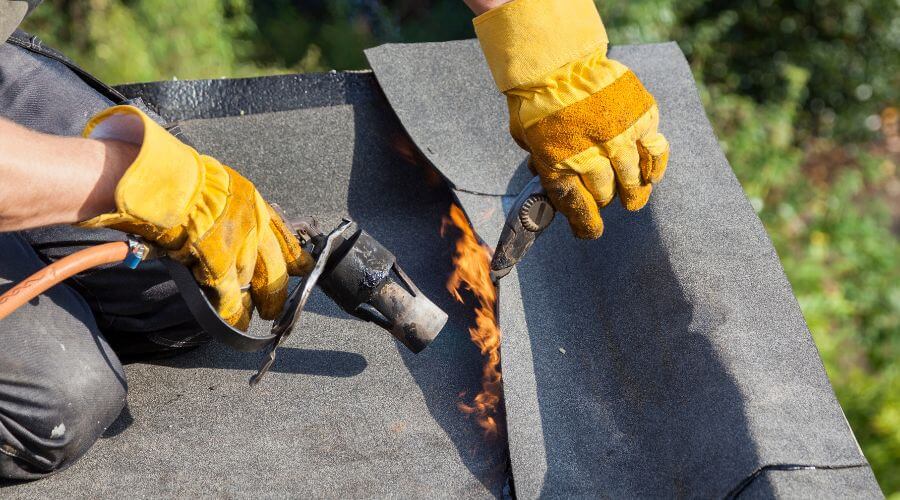 Professional flood damage restoration services in Delaware, AR